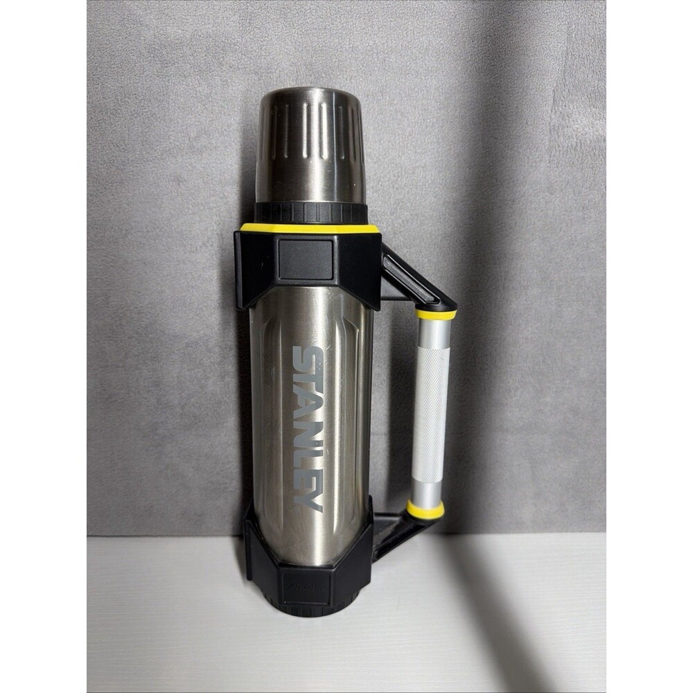 Stanley Aladdin The Bolt Stainless Steel Vacuum Thermos With Handle 1.1Qt/1L